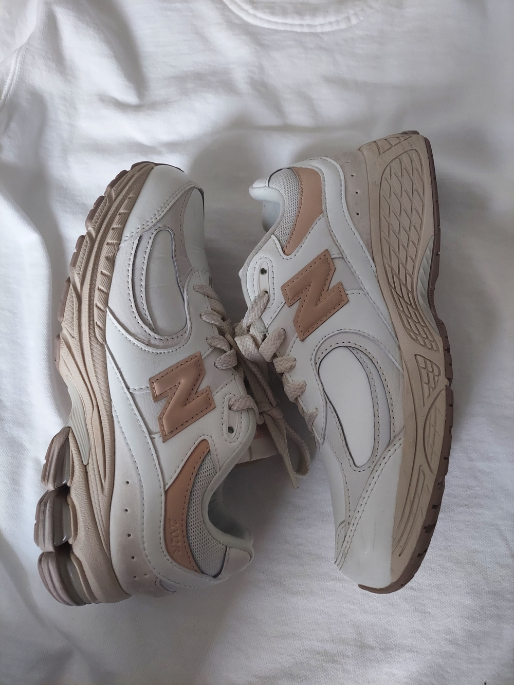 New Balance 2002 Beige & Cream With Box